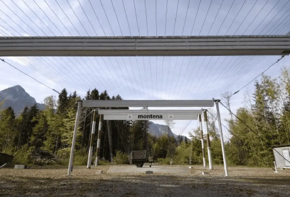 LARGE OUTDOOR SYSTEMS (VERTICAL WAVE) 1